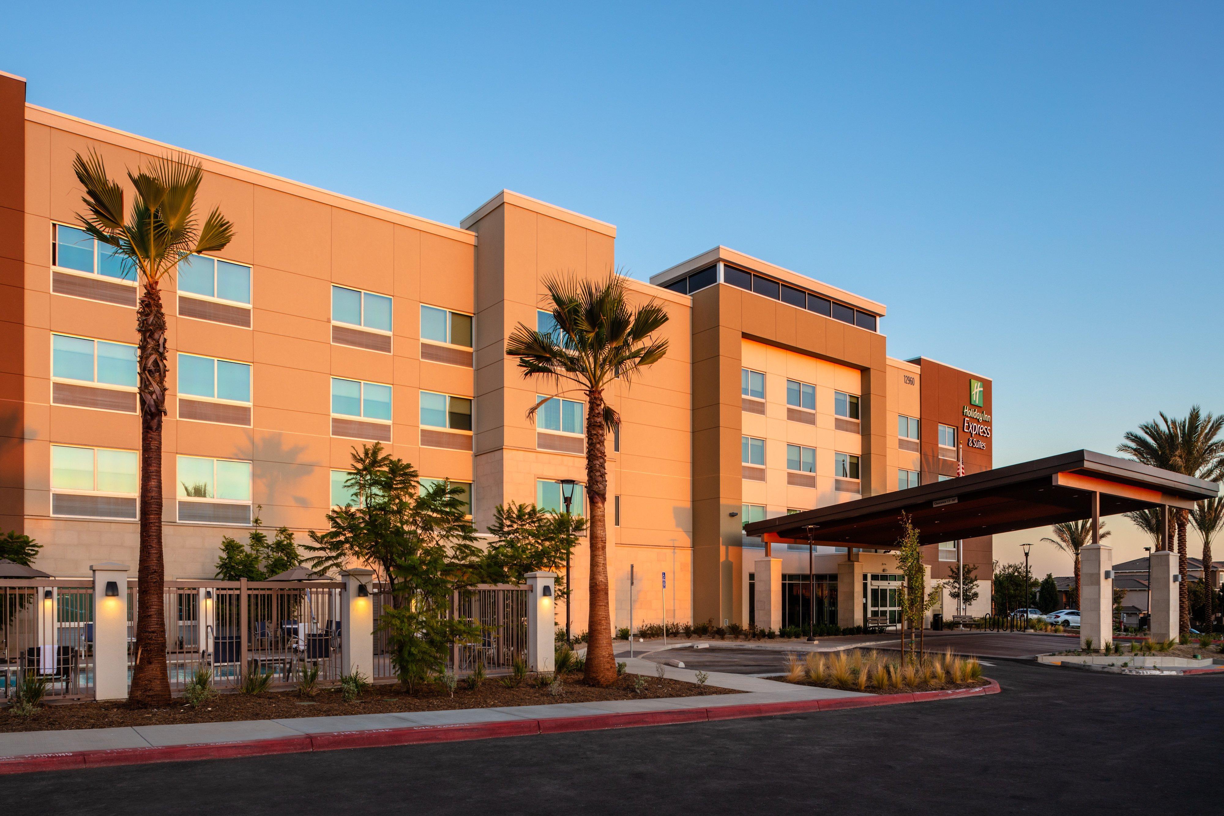 Holiday Inn Express & Suites - Moreno Valley - Riverside By Ihg Exterior foto